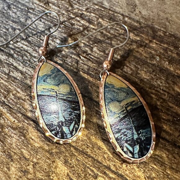 Handmade Boho Copper Earrings, Diamond Cut Van Gogh Starry Night Design Earring - Picture 5 of 9